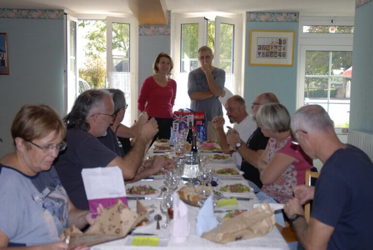 Le groupe à table pour le quizz sur Georges SAND