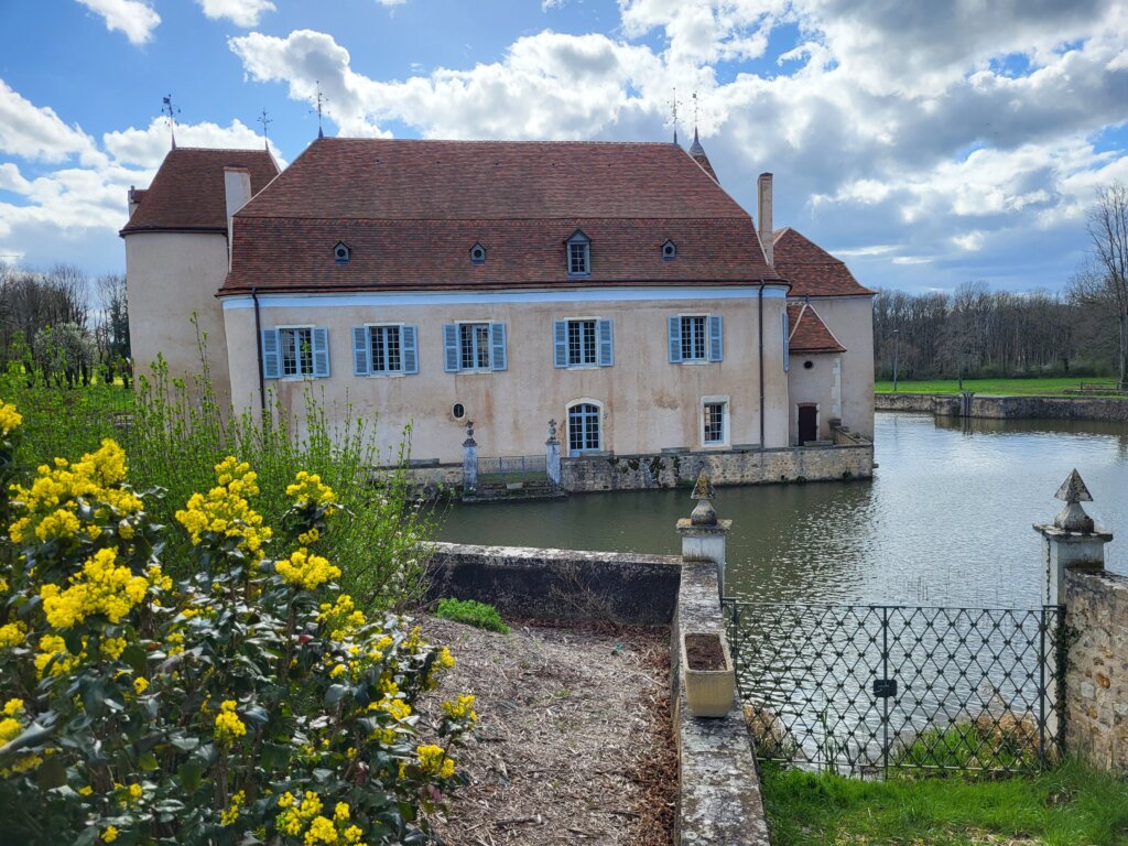 Mairie du Pechereau - Vue arrière