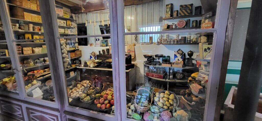 Vieux magasin d'alimentation