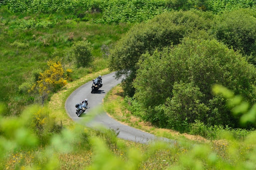 Motos sur route du limousin