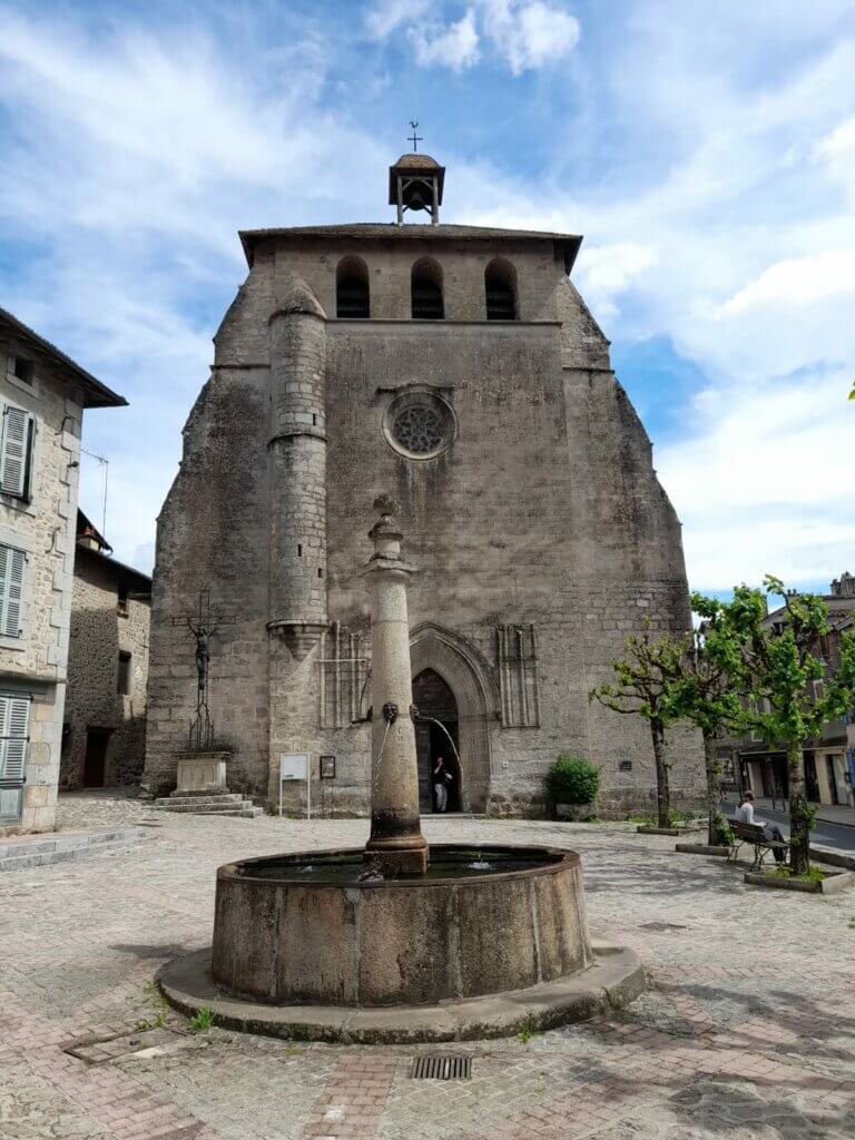 Eglise Saint-Martin à Laroquebrou