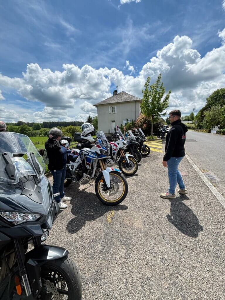 Motos garées