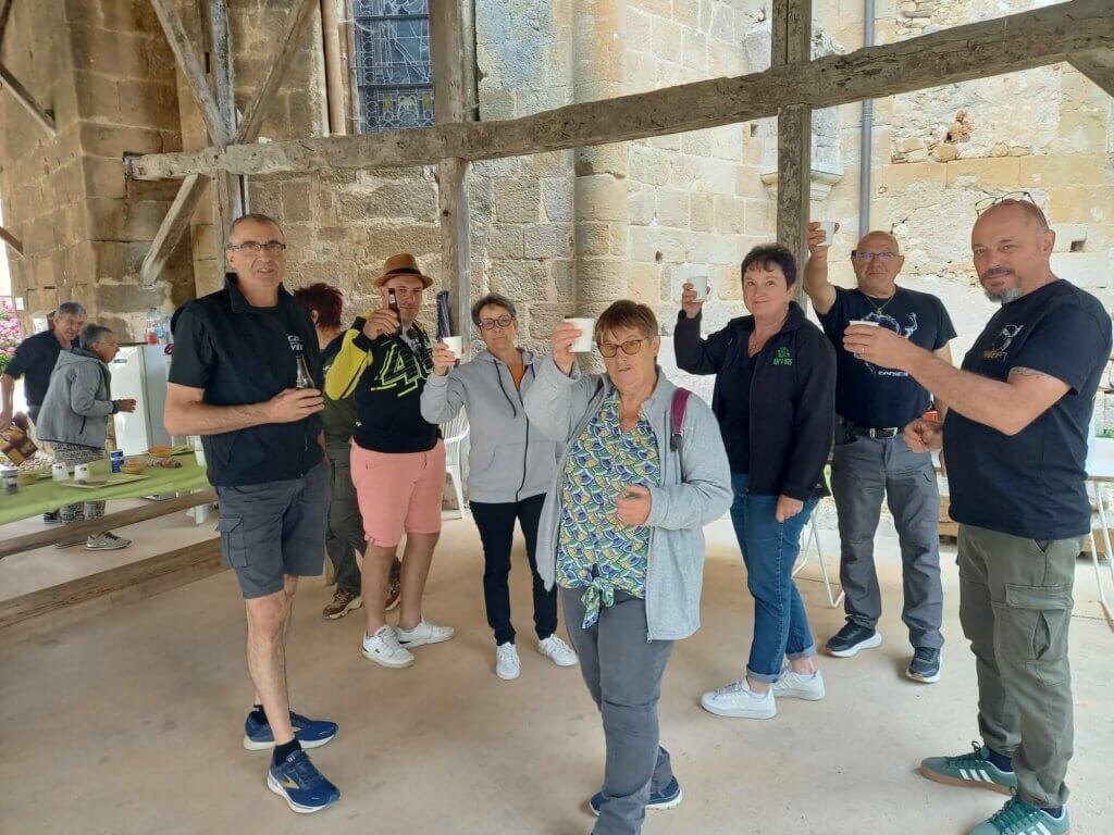 Les pétanqueurs à l'Apéro