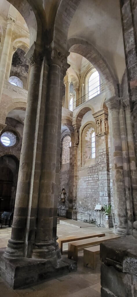 Vue intérieur abbatiale de Conques