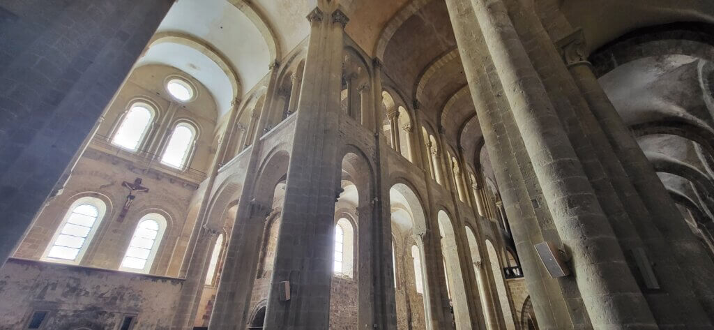 Vue intérieur abbatiale de Conques