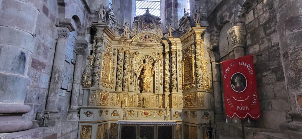 Vue intérieur abbatiale de Conques