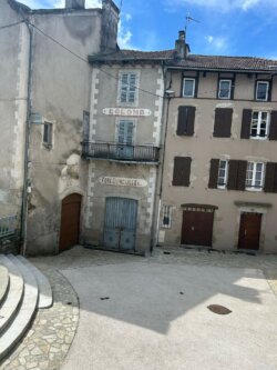 Vieille Place à Vue Laroquebrou