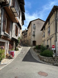 Ruelle à Laroquebrou